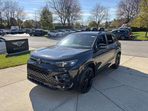 2026 Volkswagen Tiguan 2.0T SE R-Line Black 4MOTION