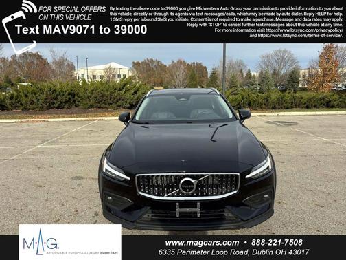 2025 Volvo V60 Cross Country B5 Plus