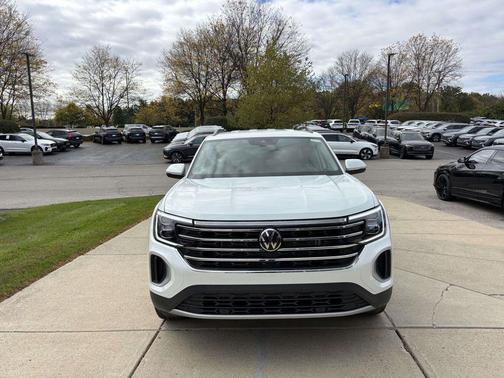 2026 Volkswagen Atlas 2.0T SE w/Technology 4MOTION