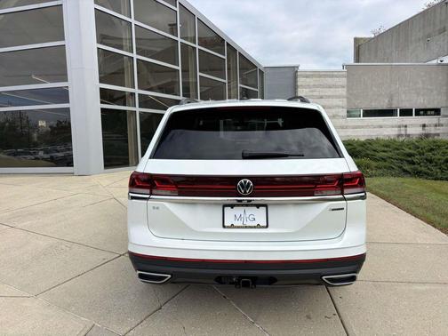 2026 Volkswagen Atlas 2.0T SE w/Technology 4MOTION