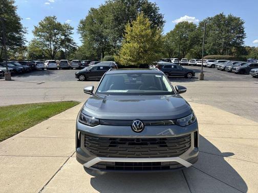 2025 Volkswagen Tiguan 2.0T SE 4MOTION