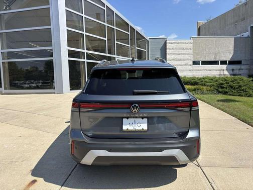 2025 Volkswagen Tiguan 2.0T SE 4MOTION
