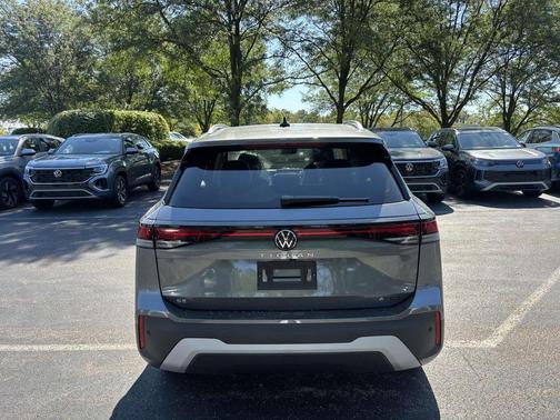 2025 Volkswagen Tiguan 2.0T SE 4MOTION