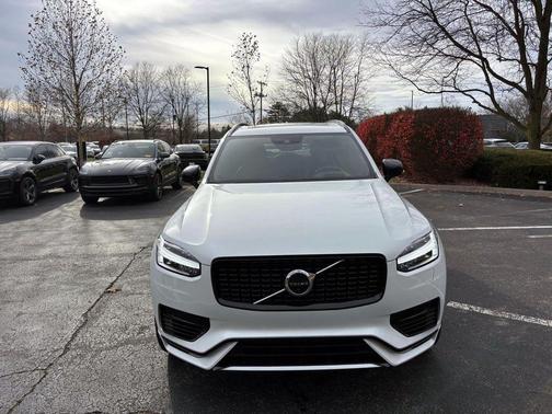 2021 Volvo XC90 Recharge Plug-In Hybrid T8 R-Design 7 Passenger