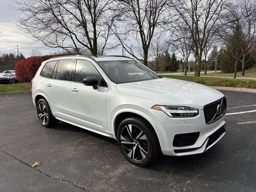 2021 Volvo XC90 Recharge Plug-In Hybrid T8 R-Design 7 Passenger