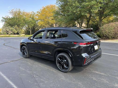 2025 Volkswagen Tiguan 2.0T SE R-Line Black 4MOTION