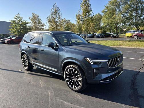 2026 Volvo XC90 B6 Ultra 7-Seater