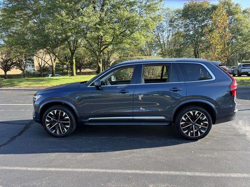 2026 Volvo XC90 B6 Ultra 7-Seater