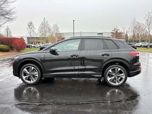 2024 Audi Q4 e-tron Premium Plus 50 quattro