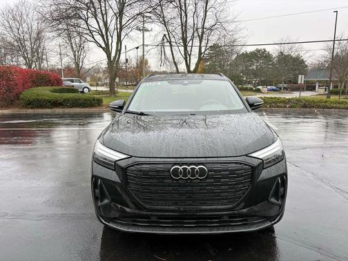 2024 Audi Q4 e-tron Premium Plus 50 quattro