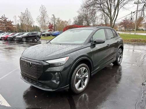 2024 Audi Q4 e-tron Premium Plus 50 quattro