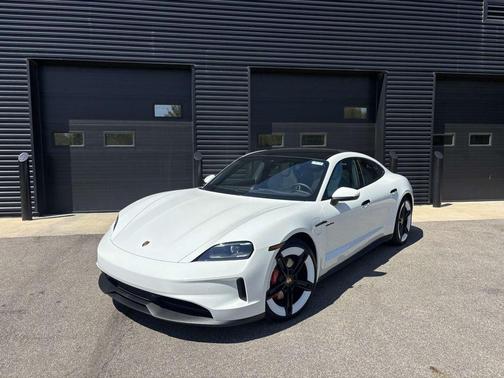2026 Porsche Taycan 4S