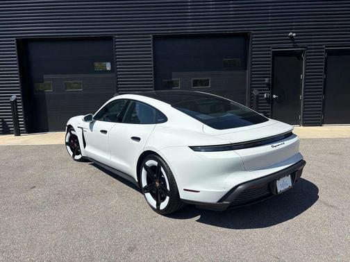 2026 Porsche Taycan 4S