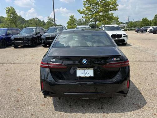 2025 BMW i5 M60