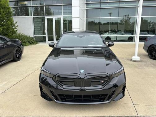 2025 BMW i5 M60