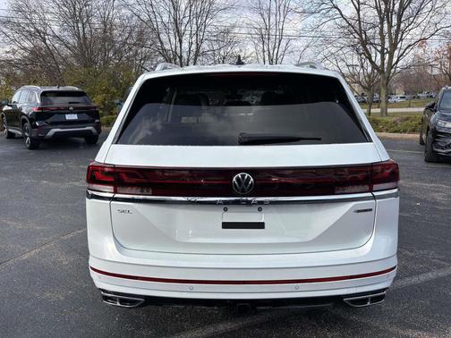 2026 Volkswagen Atlas 2.0T SEL Premium R-Line 4MOTION