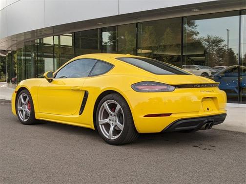 Photo 5 of 26 of 2019 Porsche 718 Cayman S