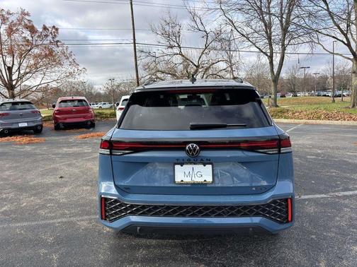 2026 Volkswagen Tiguan 2.0T SE R-Line Black 4MOTION