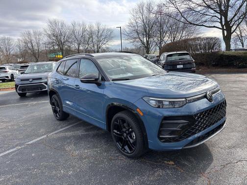 2026 Volkswagen Tiguan 2.0T SE R-Line Black 4MOTION