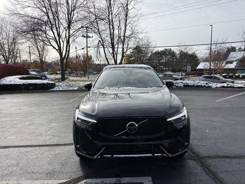 2026 Volvo XC60 B5 Core