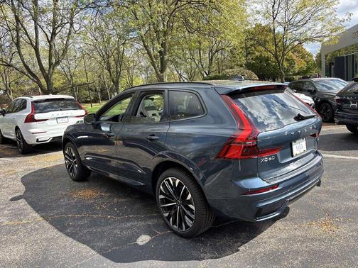 2026 Volvo XC60 B5 Ultra