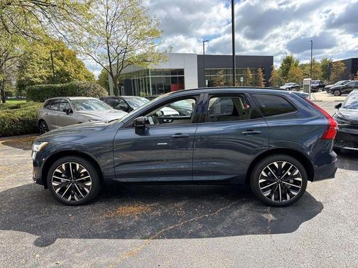 2026 Volvo XC60 B5 Ultra