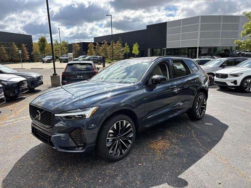 2026 Volvo XC60 B5 Ultra