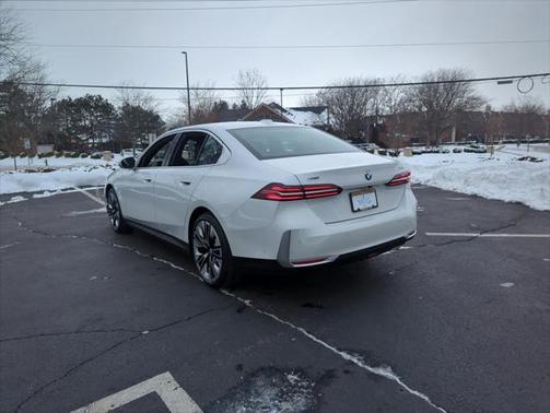2025 BMW 530 i xDrive
