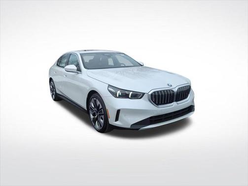 2025 BMW 530 i xDrive