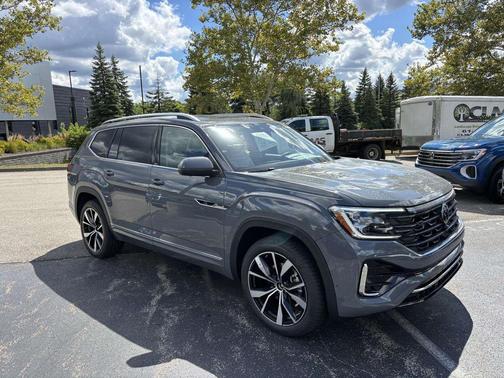 2026 Volkswagen Atlas 2.0T SEL Premium R-Line 4MOTION