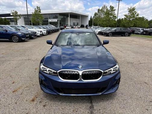2024 BMW 330 i xDrive