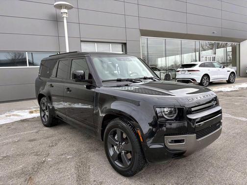 2023 Land Rover Defender 130 X-Dynamic SE