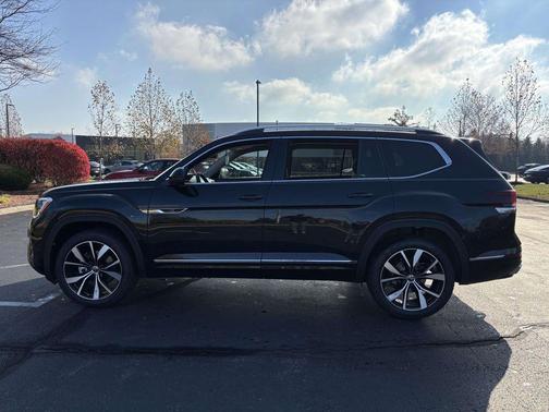2026 Volkswagen Atlas 2.0T SEL Premium R-Line 4MOTION