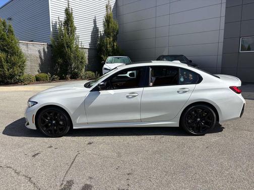 2025 BMW 330 i xDrive