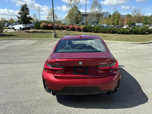 2025 BMW 330 i xDrive