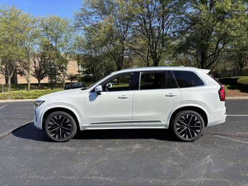 2026 Volvo XC90 B6 Ultra 7-Seater