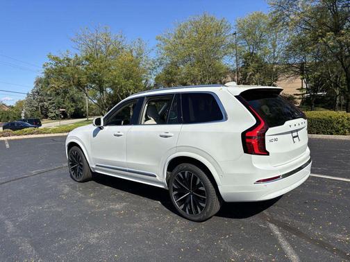 2026 Volvo XC90 B6 Ultra 7-Seater