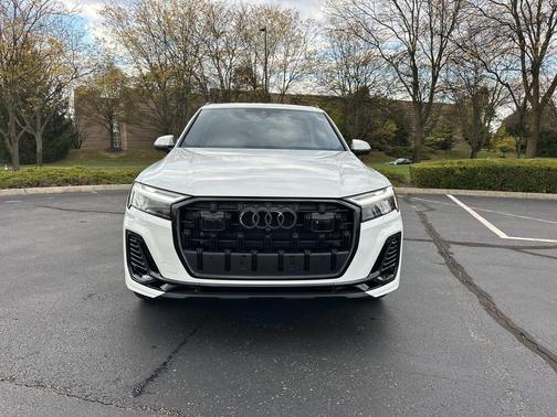 2026 Audi Q7 55 Premium Plus