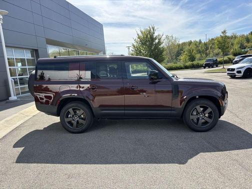 2025 Land Rover Defender 130 P400 S