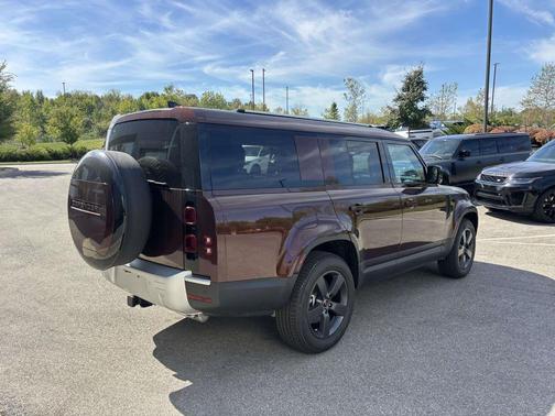 2025 Land Rover Defender 130 P400 S