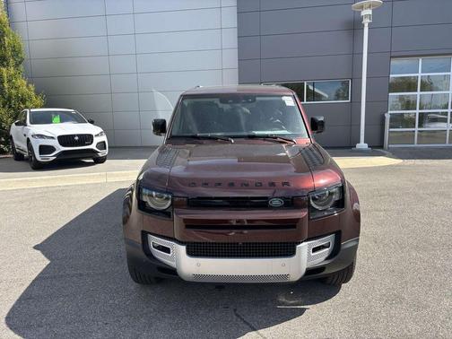 2025 Land Rover Defender 130 P400 S