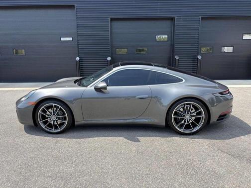 2020 Porsche 911 Carrera