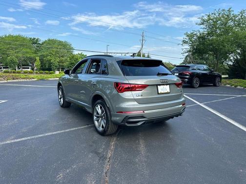 2025 Audi Q3 Premium 45 TFSI S line quattro Tiptronic