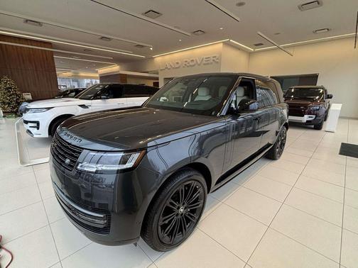 2025 Land Rover Range Rover P400 SE 7 Seat