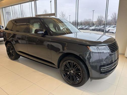 2025 Land Rover Range Rover P400 SE 7 Seat