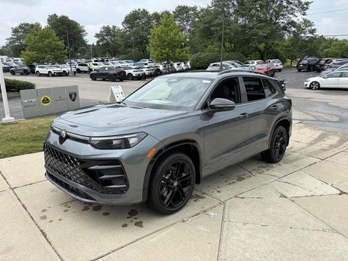 2025 Volkswagen Tiguan 2.0T SE R-Line Black 4MOTION