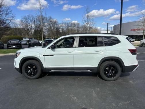 2025 Volkswagen Atlas 2.0T Peak Edition