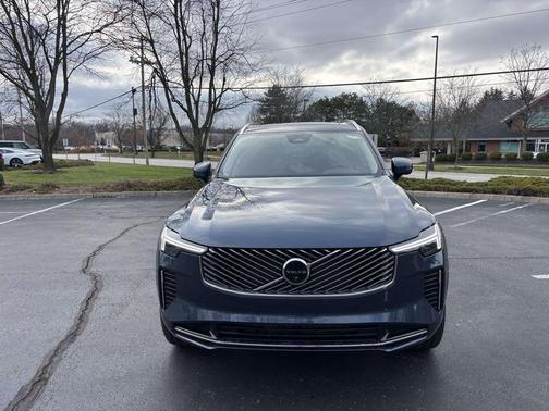 2026 Volvo XC90 B6 Plus 6-Seater