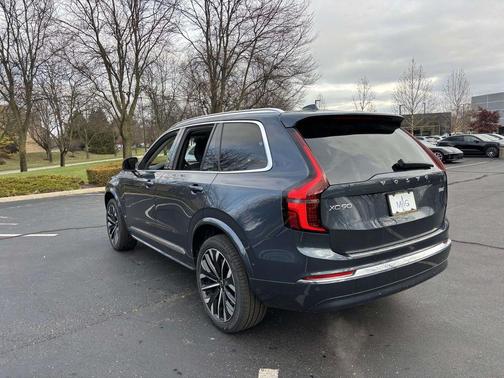 2026 Volvo XC90 B6 Plus 6-Seater