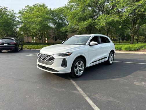 2025 Audi Q5 Premium Plus